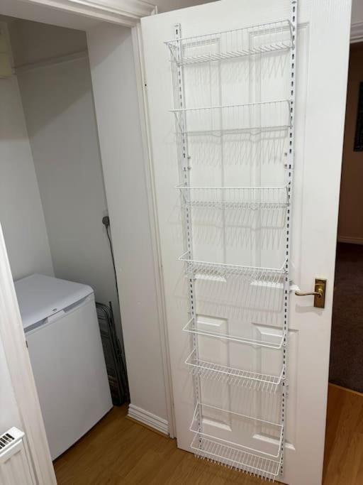 Appartamento Newly Refurbished Flat In Kings Heath Birmingham Esterno foto
